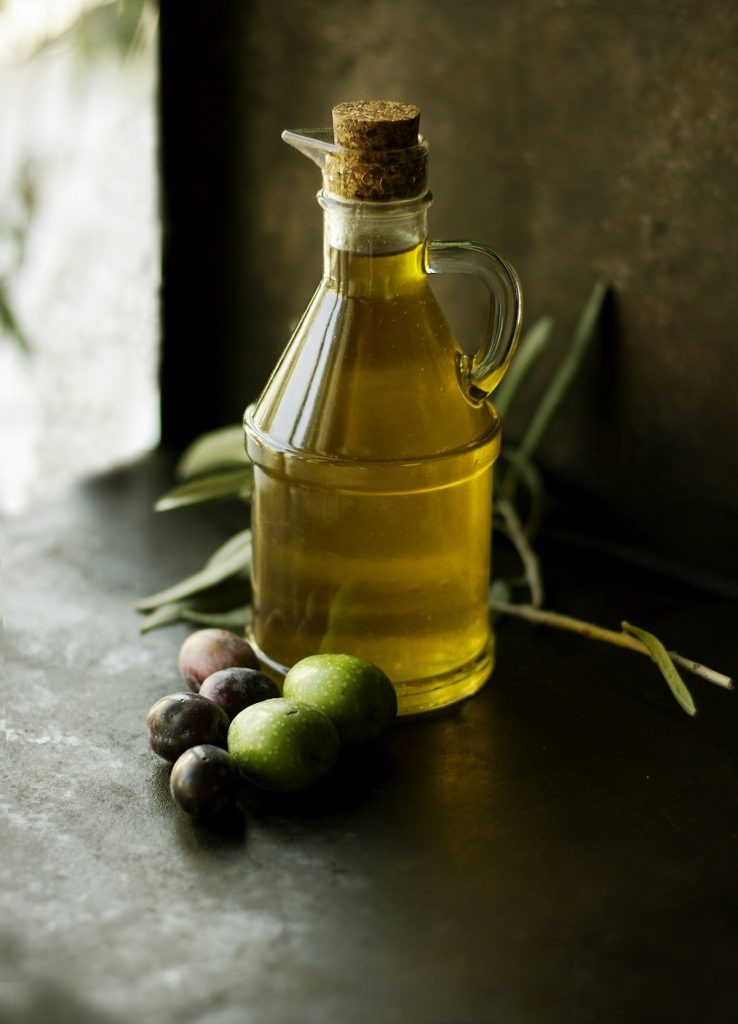 The Extra Virgin Olive Oil Benchmark: 6 Single-Estate Harvests Blind-Tasted and Ranked
