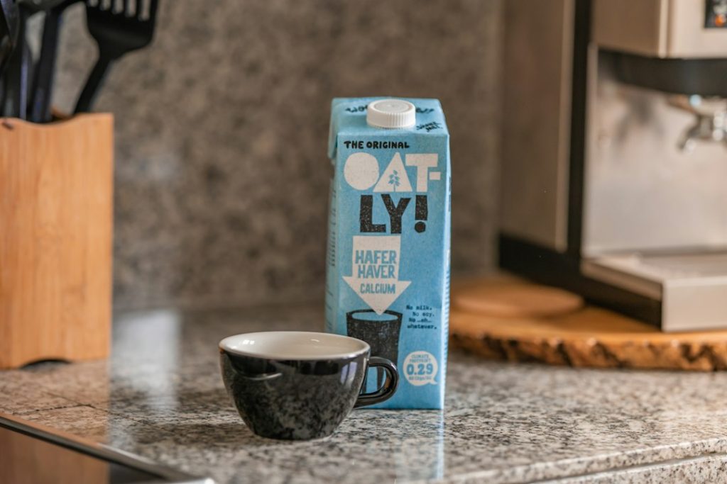 Oatly Barista Edition Oat Milk Review: Steaming, Texture & Coffee (2026)